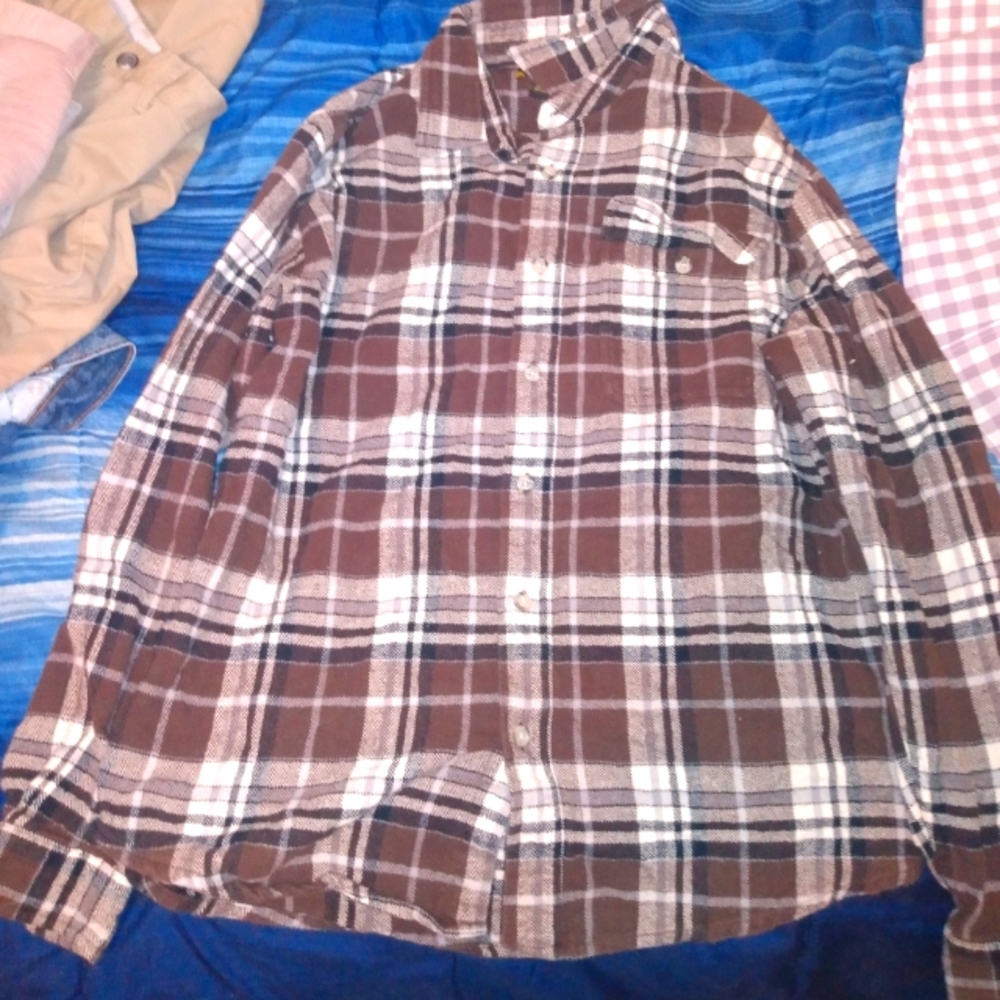 L Stanley flannel. Too small now. Will not ship.